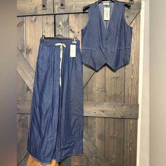 Pants and Vest Set - Picture 4 of 7